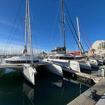 50 M Du Port Et 200 M De La Daire